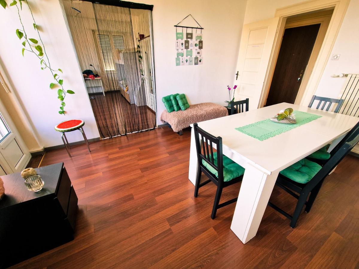 Nice Room 4 Minutes From Basel Shared Apartment 생루이 외부 사진